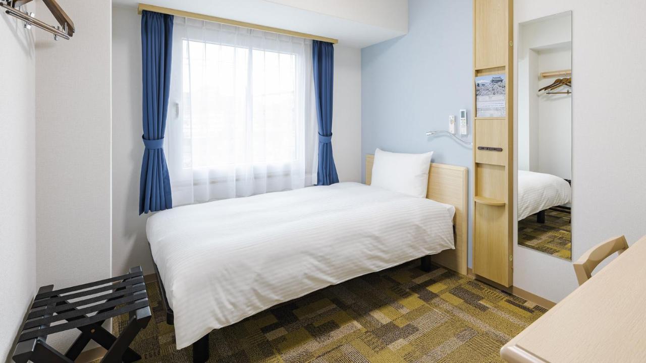 Toyoko Inn Osaka Namba Buitenkant foto